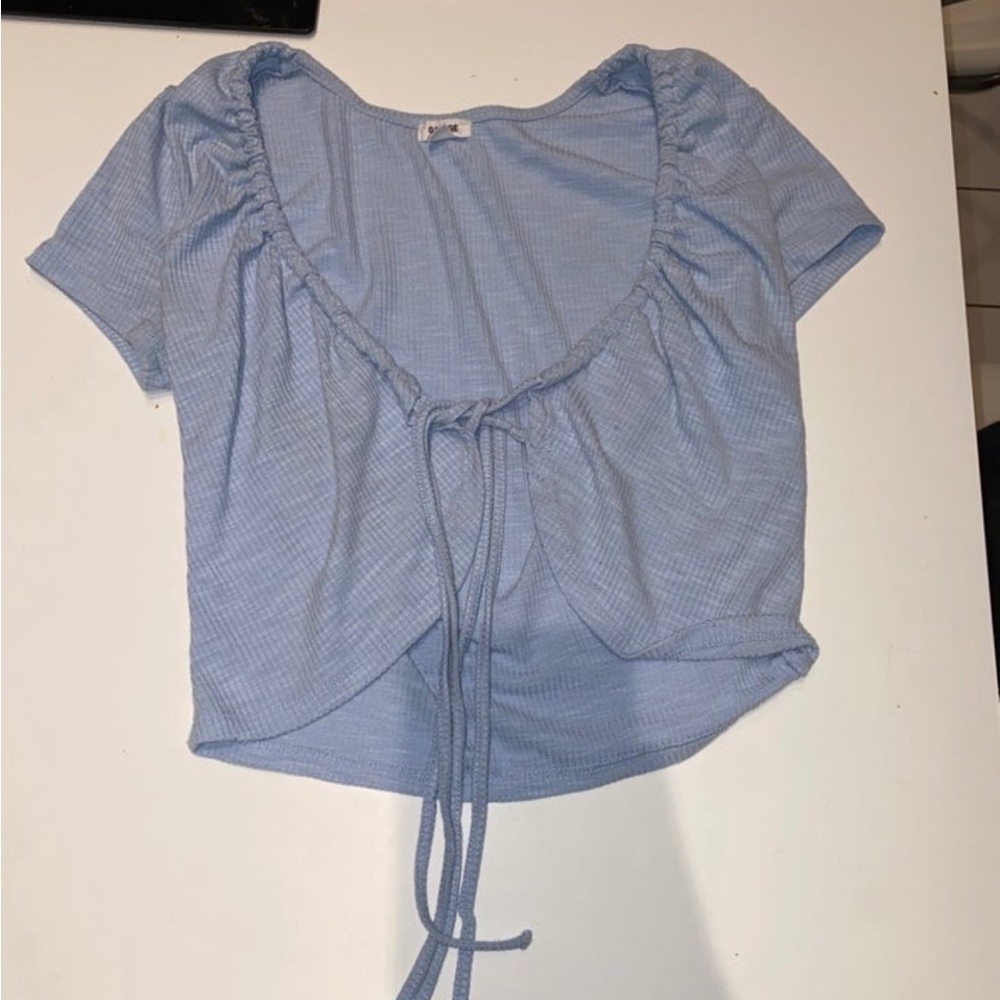 Garage cropped double-tie top